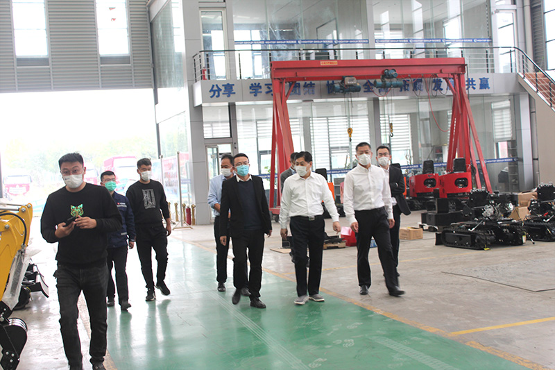 Тепло приветствуем руководителей зоны экономического развития Цзинин, посетивших завод Hightop